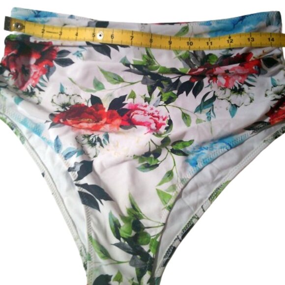 Cupshe  Bikini Bottom Size Large, Floral Print - Picture 5 of 8